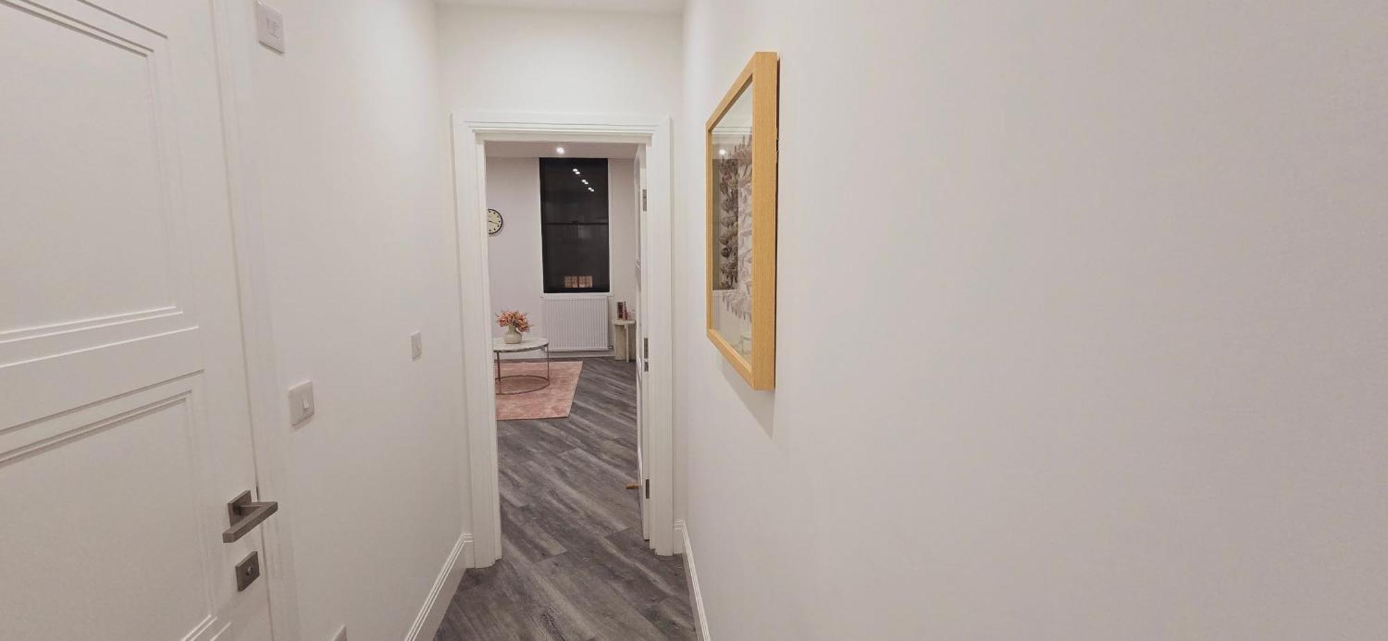 Abbey Corner By Nivaas 2-located In The Heart Of The Centre-5 Minute Walk To Train Station-20 Minutes To London Via Train Apartment Reading